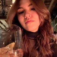 Foto de Leonela Lynn Aguilar Huatay, creador UGC en TikTok