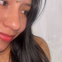 Leydi Pizarro polo