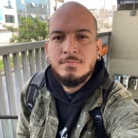Foto de Carlos Barrios, creador UGC en TikTok